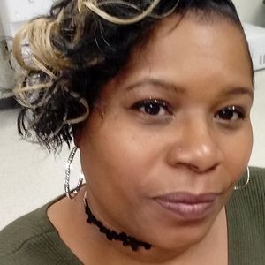 Meet your Posher, Kimmica whose items are mostly for full figured beauties.